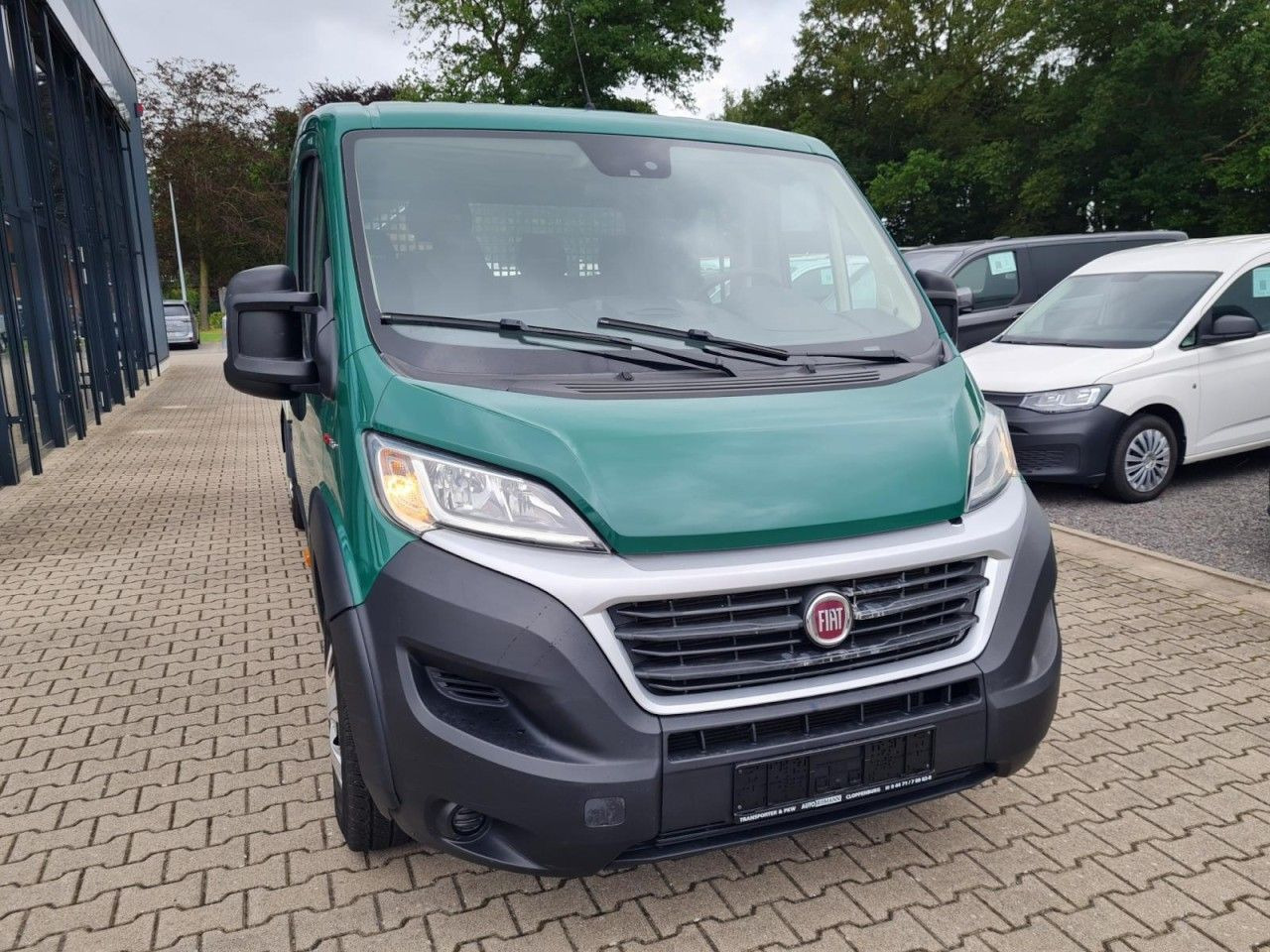 Fiat Ducato 35 Doka L5 Maxi 180 AHK KOMFORT STANDHEIZ - Pritsche Transporter, Transporter mit Doppelkabine: das Bild 2 Fiat Ducato 35 Doka L5 Maxi 180 AHK KOMFORT STANDHEIZ - Pritsche Transporter, Transporter mit Doppelkabine: das Bild 2