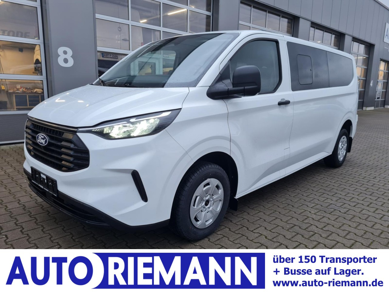 Ford Ford Transit Custom Kombi 320 L2 Trend 9 Sitze KAMERA - Kleinbus, Personentransporter: das Bild 1 Ford Ford Transit Custom Kombi 320 L2 Trend 9 Sitze KAMERA - Kleinbus, Personentransporter: das Bild 1