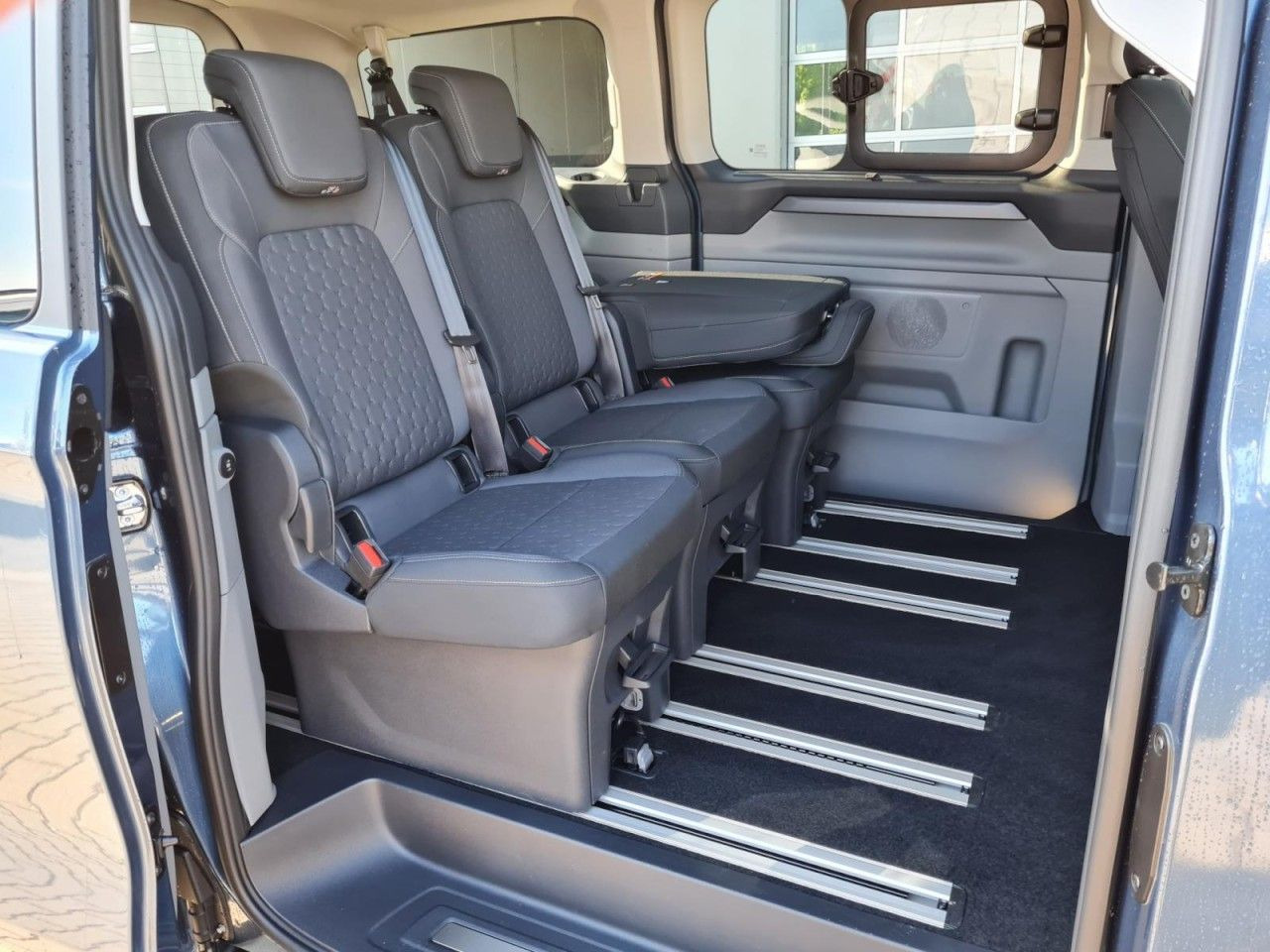 Personentransporter Ford Tourneo Custom 320 Titanium L1 AG 8-Sitze LED KA: das Bild 19