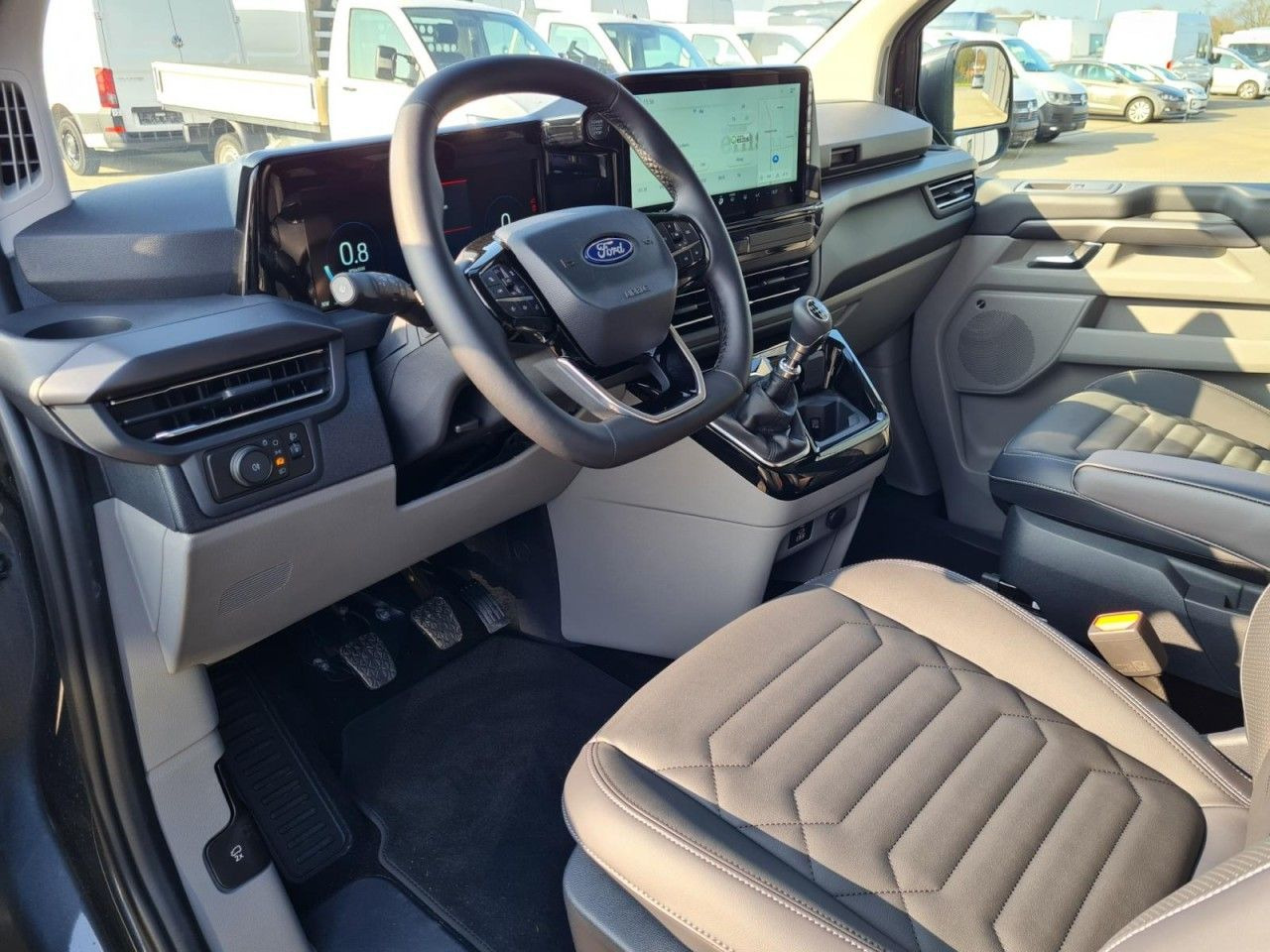 Personentransporter Ford Tourneo Custom 320 Titanium X L1 AHK LED LMF NAV: das Bild 10