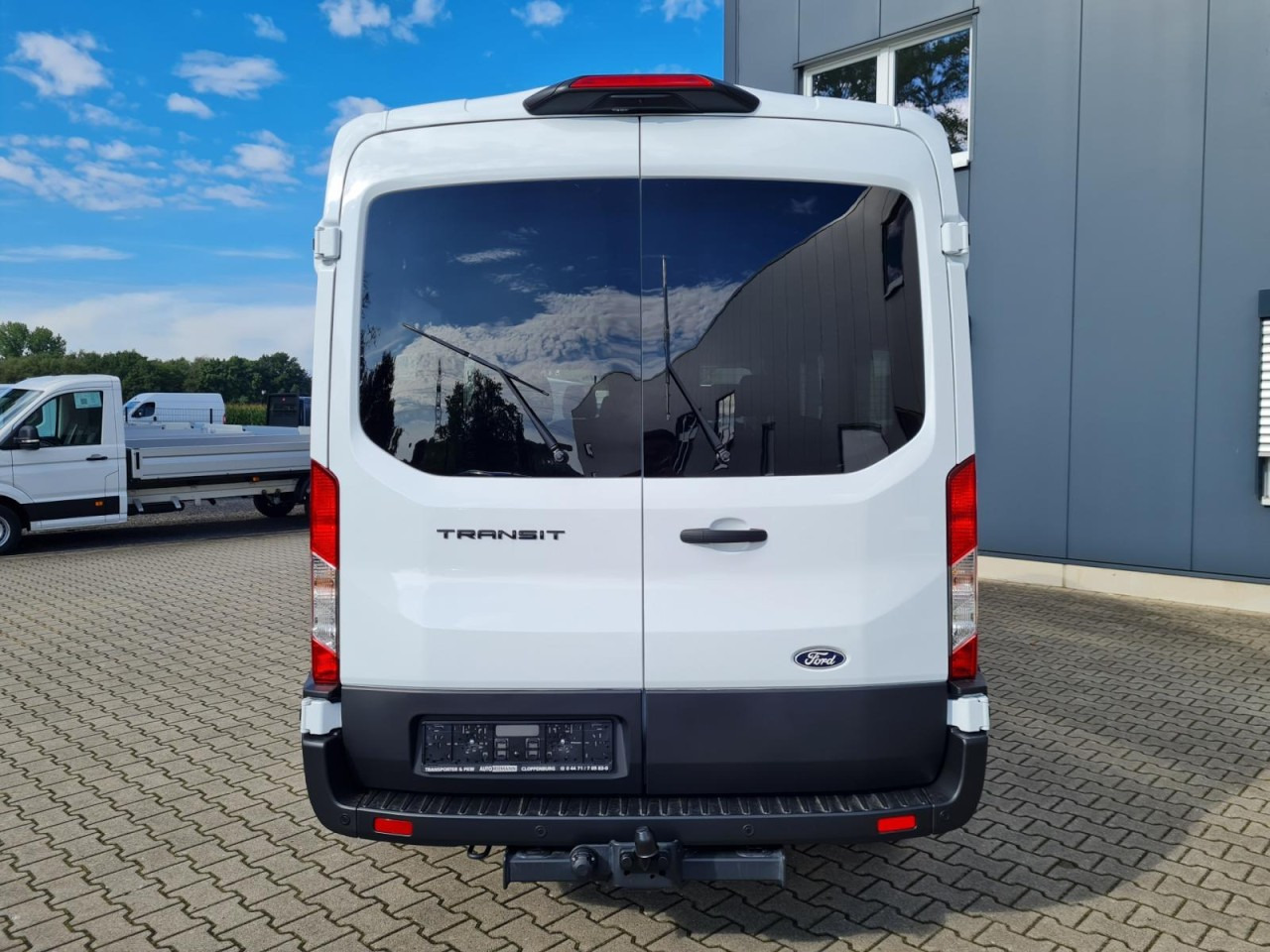 Ford Transit 350 Kombi TDCi L3 AG Trend 9 Sitze AHK KAMERA - Kleinbus, Personentransporter: das Bild 5 Ford Transit 350 Kombi TDCi L3 AG Trend 9 Sitze AHK KAMERA - Kleinbus, Personentransporter: das Bild 5
