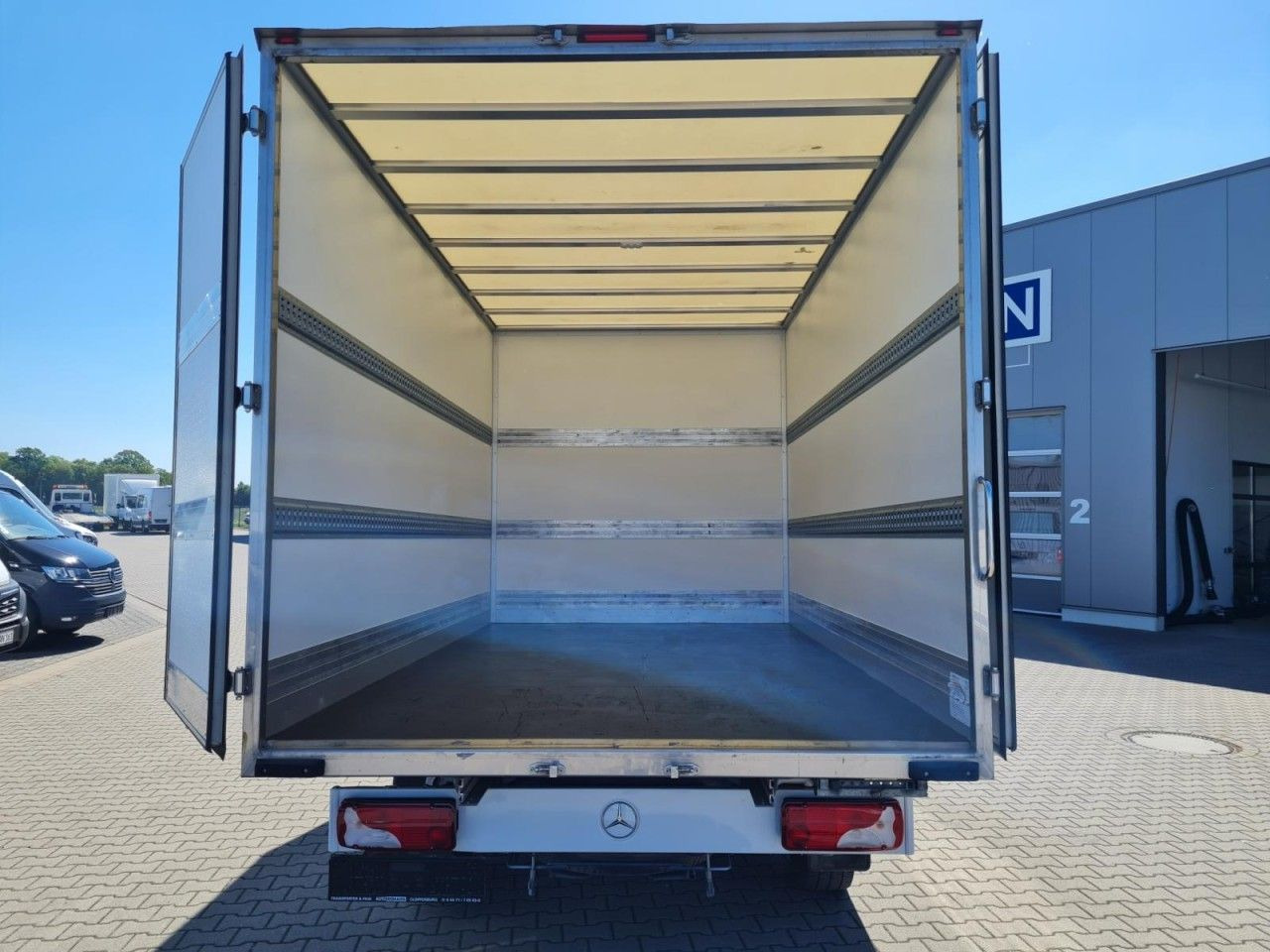 Mercedes-Benz Sprinter 315 Möbel Koffer RWD KLIMA KOMFORT TEMP - Koffer Transporter: das Bild 5 Mercedes-Benz Sprinter 315 Möbel Koffer RWD KLIMA KOMFORT TEMP - Koffer Transporter: das Bild 5