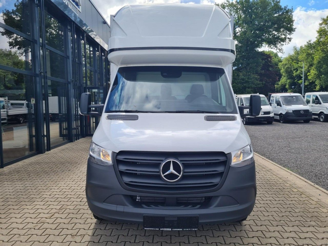 Mercedes-Benz Sprinter 317 CDI Pritsche Plane Schlafkab. RWD - Planen Transporter: das Bild 2 Mercedes-Benz Sprinter 317 CDI Pritsche Plane Schlafkab. RWD - Planen Transporter: das Bild 2
