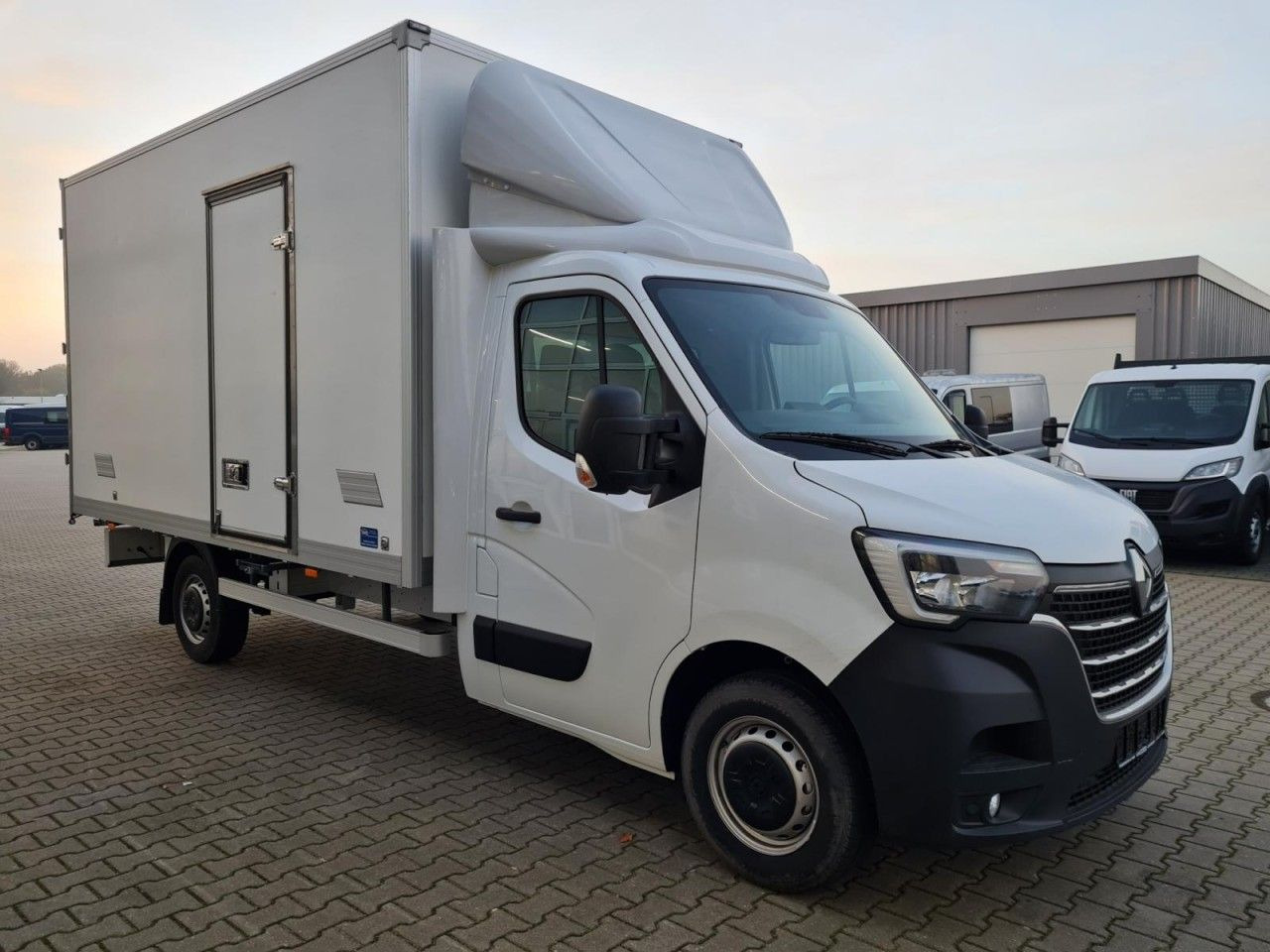 Renault Master 3.5t Möbel Koffer KLIMA LUFTFEDERUNG TEMP - Koffer Transporter: das Bild 3 Renault Master 3.5t Möbel Koffer KLIMA LUFTFEDERUNG TEMP - Koffer Transporter: das Bild 3