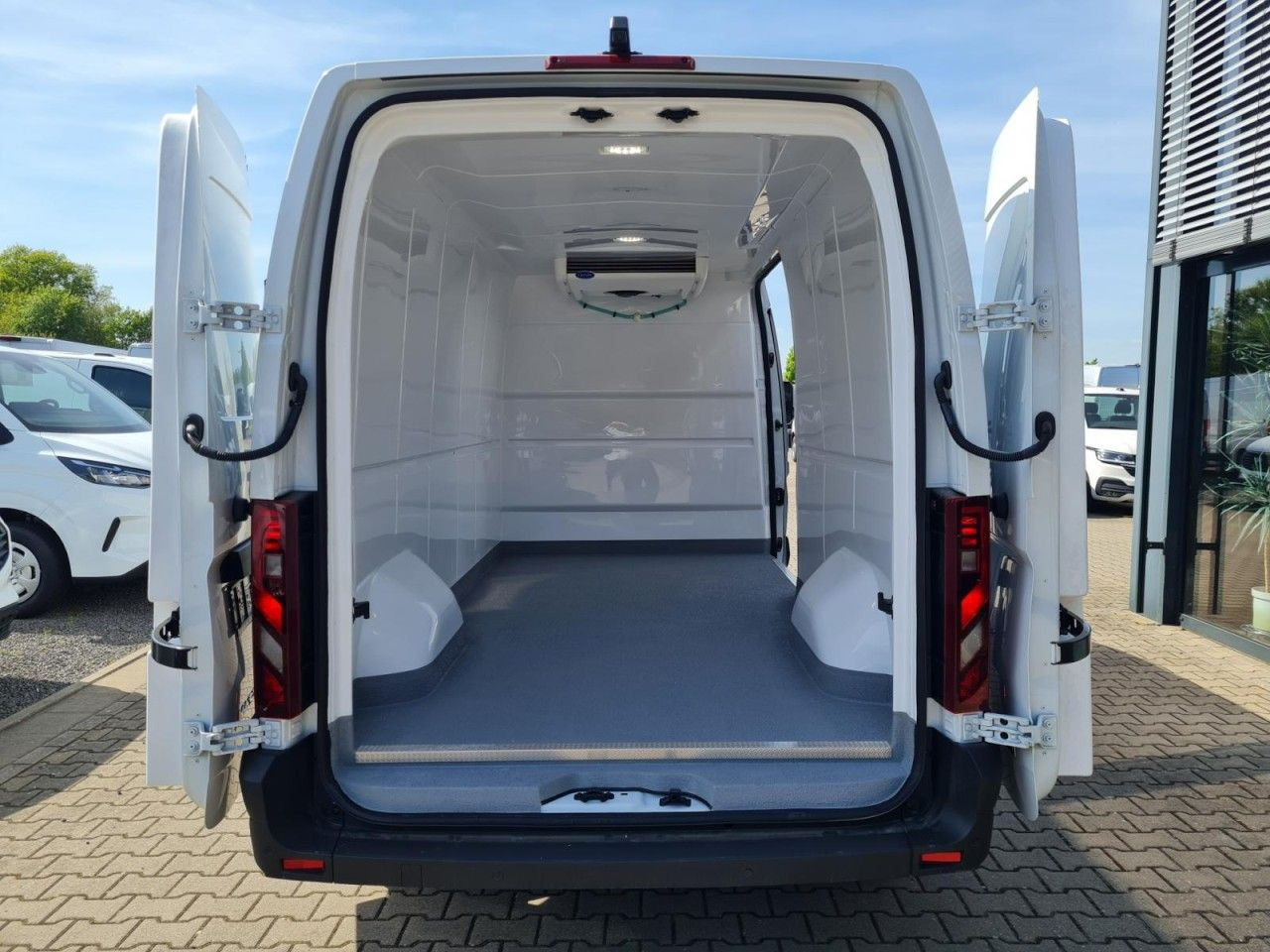 Renault Master New 3,5 t Kühlkasten Carrier L3H2 Kamera - Kühltransporter: das Bild 5 Renault Master New 3,5 t Kühlkasten Carrier L3H2 Kamera - Kühltransporter: das Bild 5