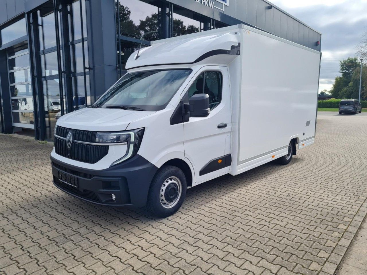 Renault Master New 35 Tiefrahmen Koffer dCi 170 - Koffer Transporter: das Bild 3 Renault Master New 35 Tiefrahmen Koffer dCi 170 - Koffer Transporter: das Bild 3