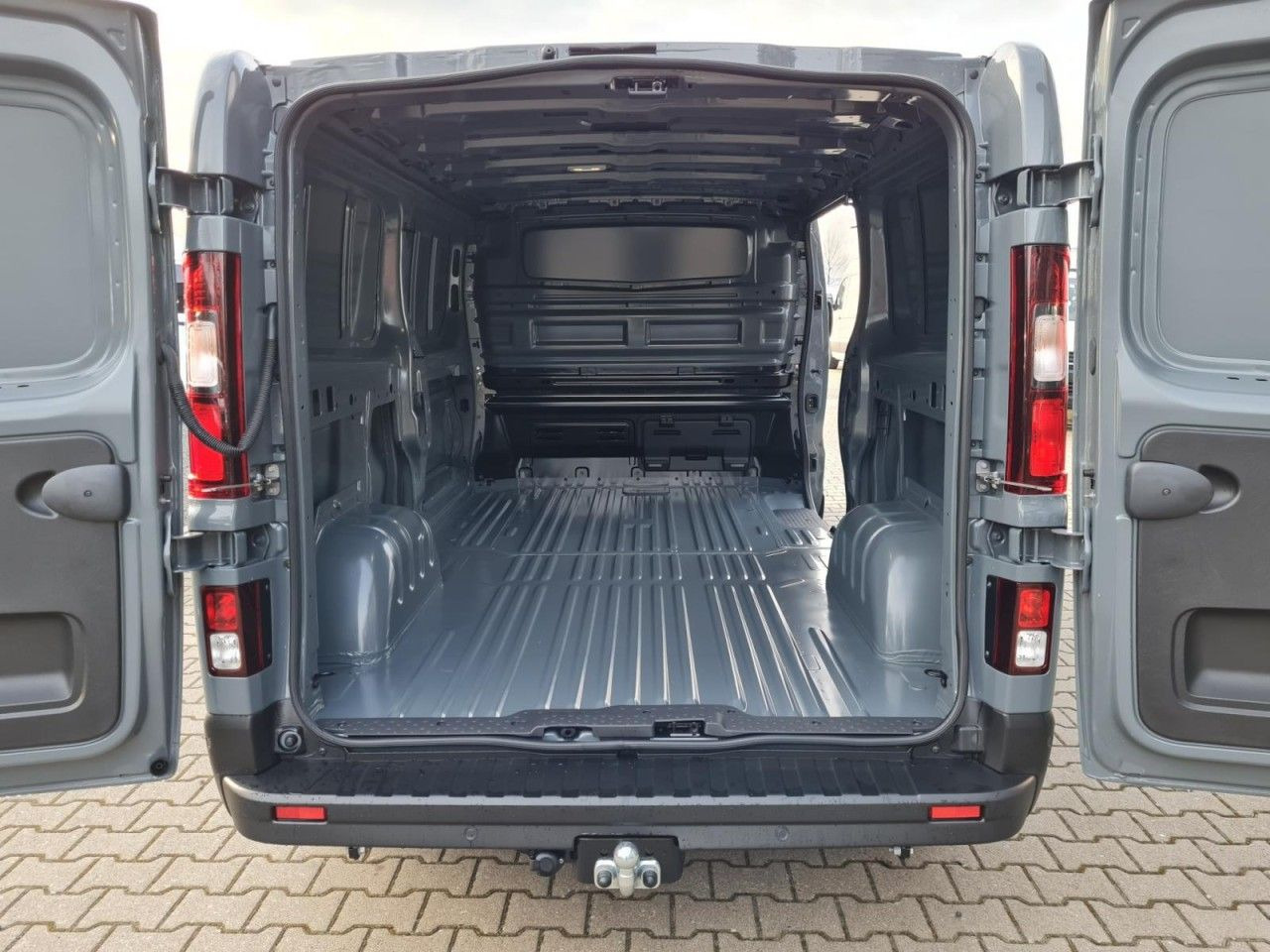 Renault Trafic Kasten 3,0t L2 LED AHK KLIMA PDC TEMPOMAT - Kleintransporter: das Bild 5 Renault Trafic Kasten 3,0t L2 LED AHK KLIMA PDC TEMPOMAT - Kleintransporter: das Bild 5