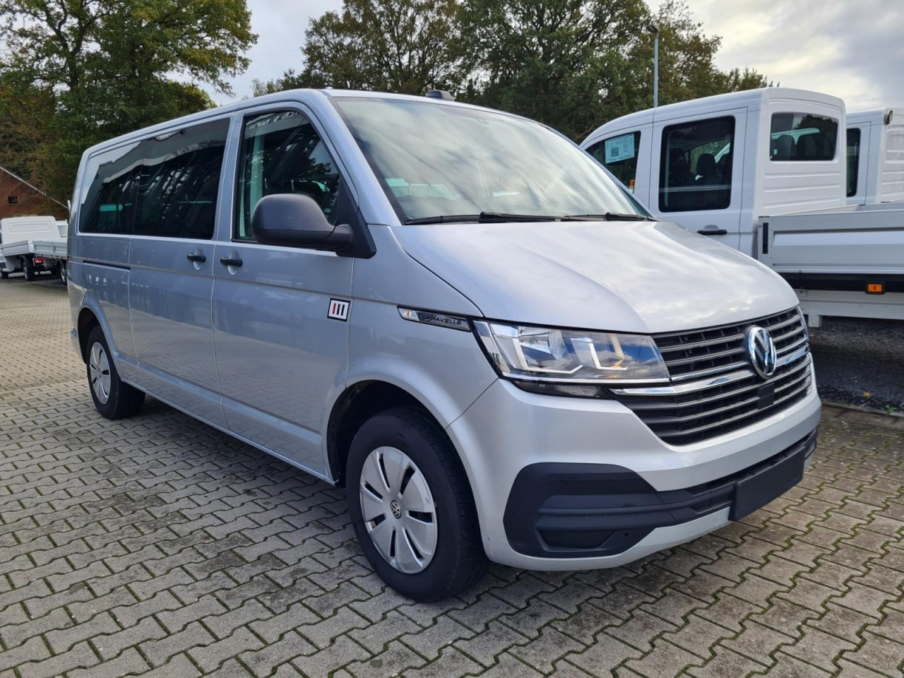 VW Volkswagen T6.1 Caravelle TDI lang 9 Sitzer 2 Schiebetüren Trendl. - Kleinbus, Personentransporter: das Bild 3 VW Volkswagen T6.1 Caravelle TDI lang 9 Sitzer 2 Schiebetüren Trendl. - Kleinbus, Personentransporter: das Bild 3