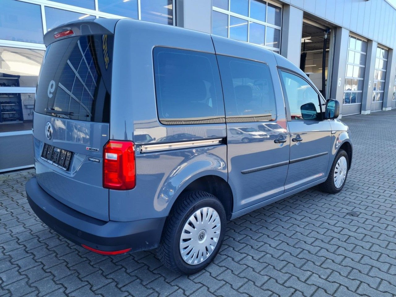 Volkswagen Caddy 4Motion 2.0 TDI Kombi (EURO 6d-TEMP) - PKW: das Bild 5 Volkswagen Caddy 4Motion 2.0 TDI Kombi (EURO 6d-TEMP) - PKW: das Bild 5
