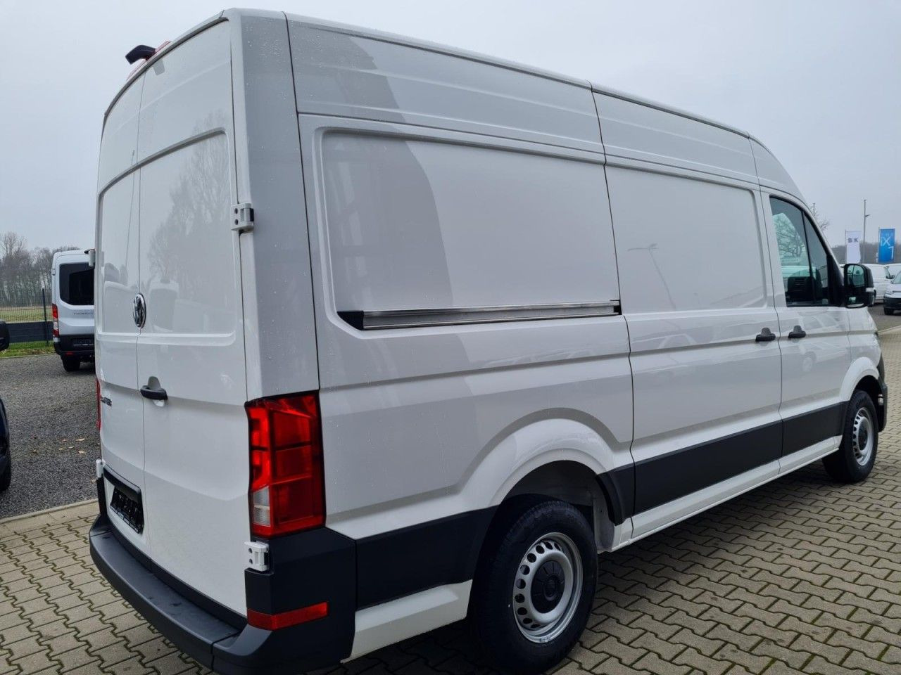 Volkswagen Crafter 35 Kasten MR hoch KLIMA KAMERA NAVI/APP - Kastenwagen: das Bild 4 Volkswagen Crafter 35 Kasten MR hoch KLIMA KAMERA NAVI/APP - Kastenwagen: das Bild 4