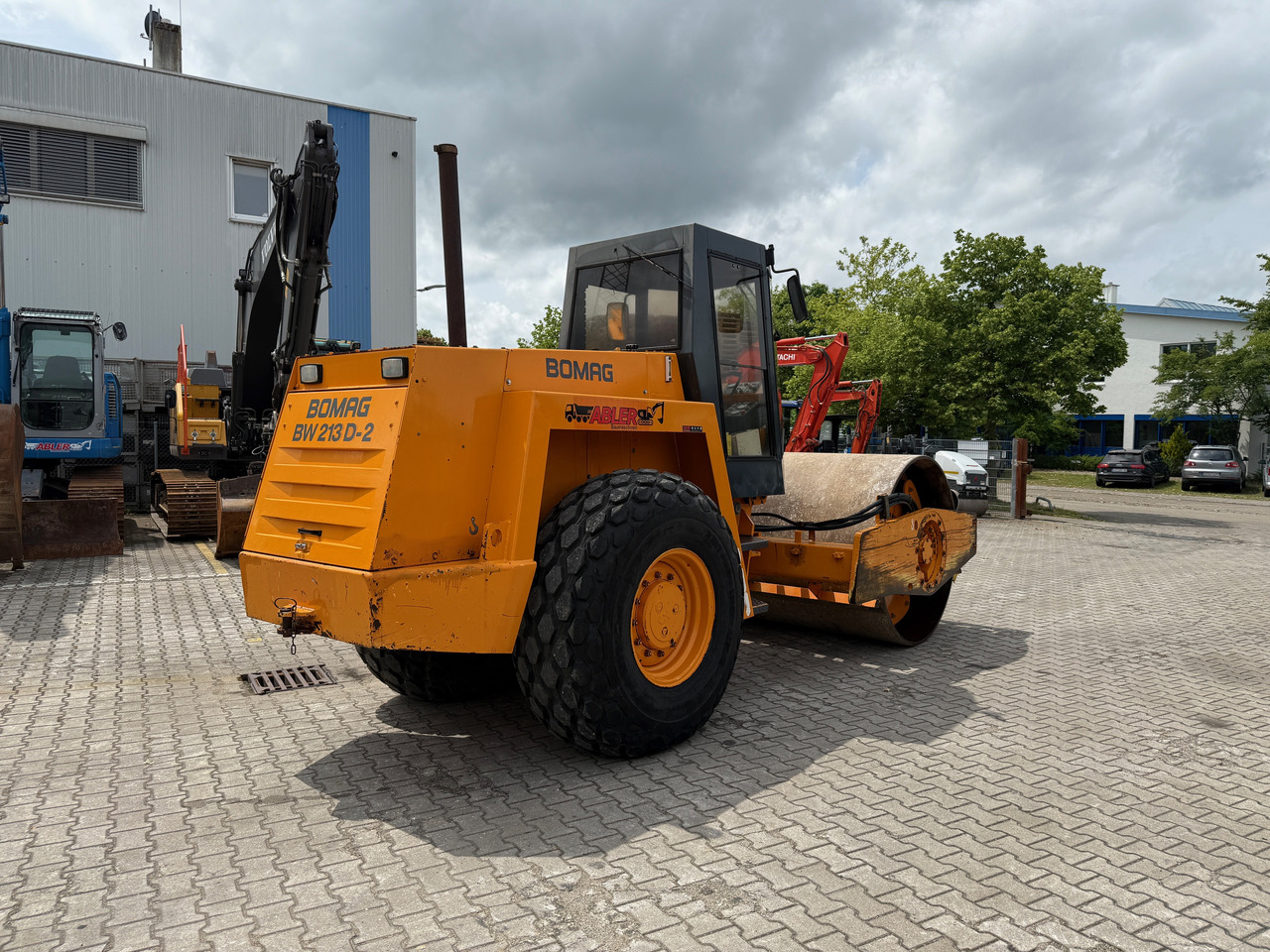 Bomag BW 213D-2 Walzenzug - Walzenzug: das Bild 4 Bomag BW 213D-2 Walzenzug - Walzenzug: das Bild 4