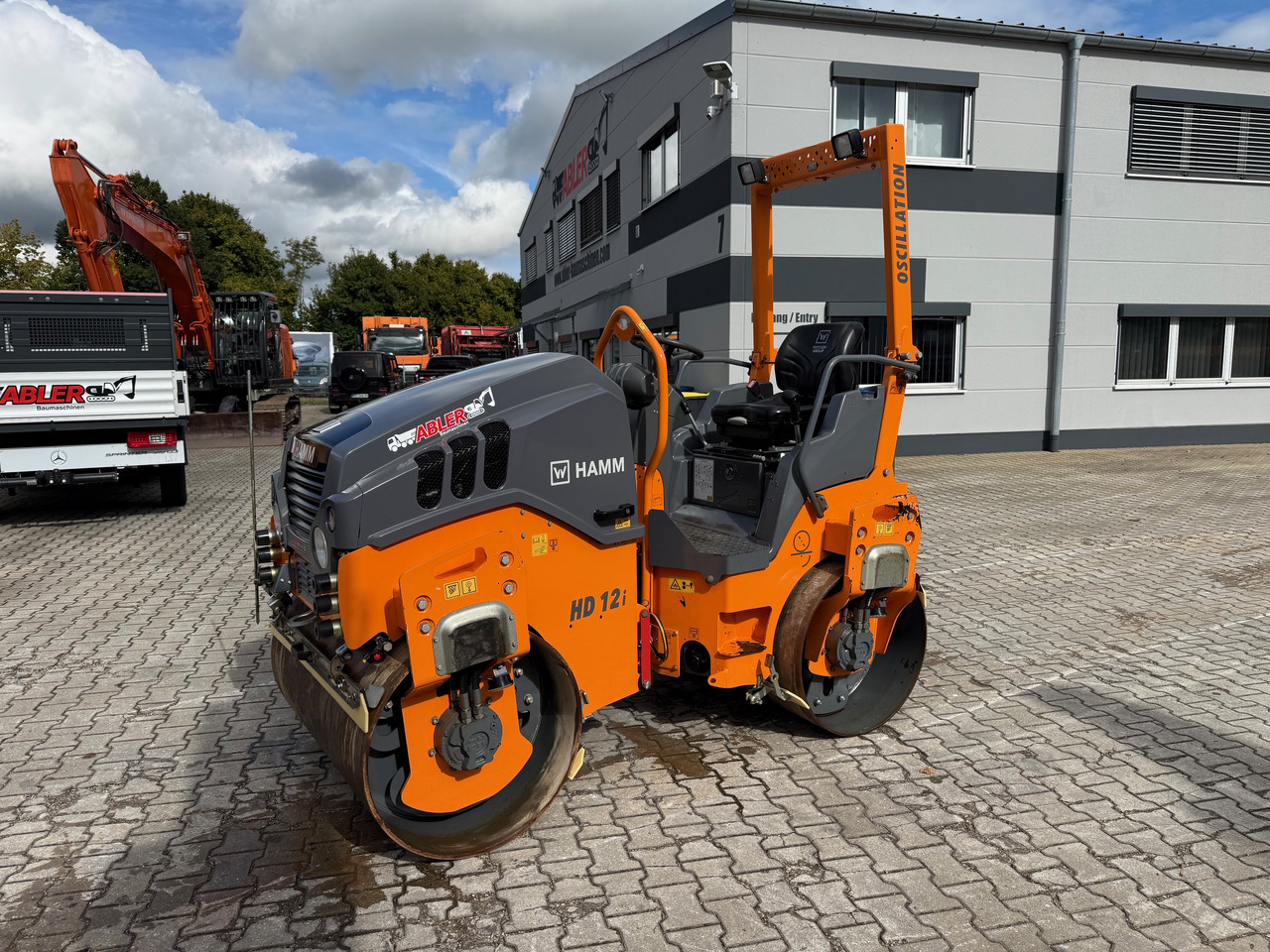 HAMM HD12i VO VIO Tandemwalze mit Oszillation - Straßenwalze: das Bild 3 HAMM HD12i VO VIO Tandemwalze mit Oszillation - Straßenwalze: das Bild 3