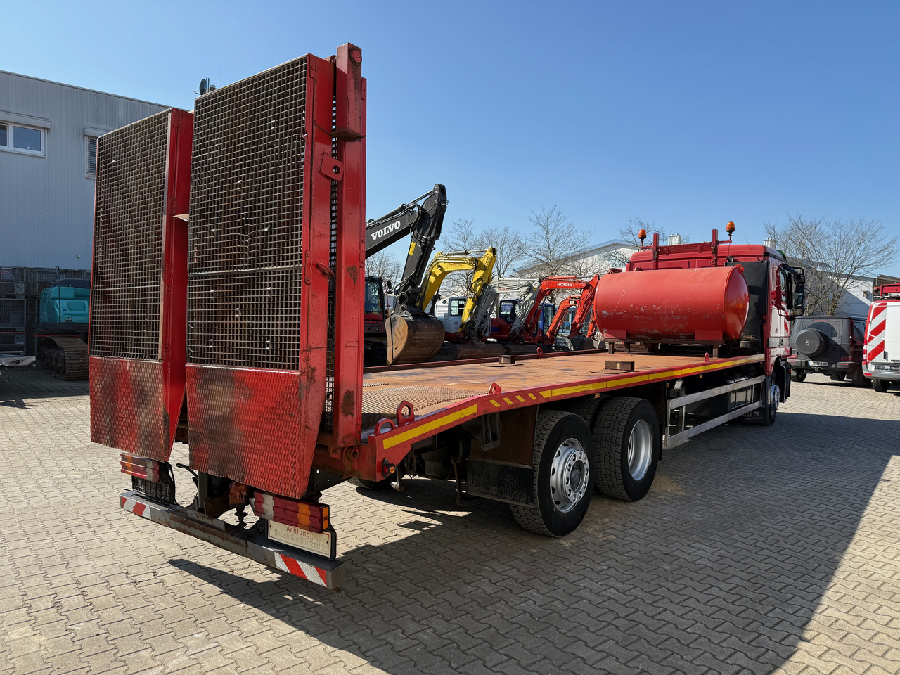 Mercedes-Benz 2540 Actros MP1 Baumaschinentrnasporter - LKW: das Bild 5 Mercedes-Benz 2540 Actros MP1 Baumaschinentrnasporter - LKW: das Bild 5