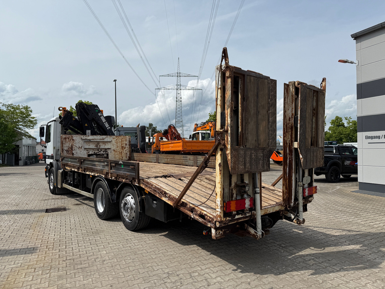 Mercedes-Benz 2535 Actros MP1 Baumaschinentransporter mit Kran und Rampen - Autotransporter LKW, Autokran: das Bild 5 Mercedes-Benz 2535 Actros MP1 Baumaschinentransporter mit Kran und Rampen - Autotransporter LKW, Autokran: das Bild 5