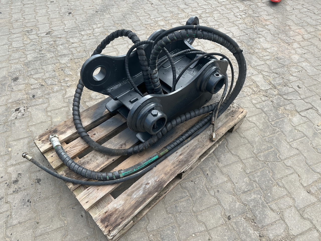 Oilquick OQ 65 vollhydraulischer Schnellwechsler - Schnellwechsler: das Bild 5 Oilquick OQ 65 vollhydraulischer Schnellwechsler - Schnellwechsler: das Bild 5