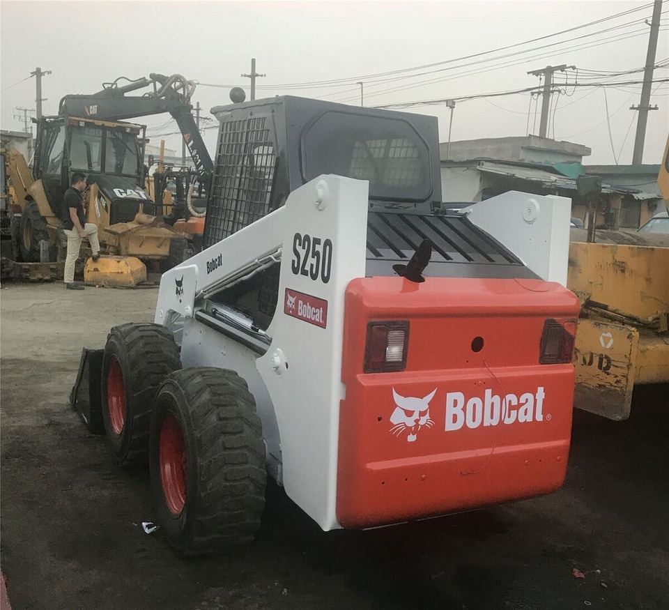 Bobcat S250 - Kompaktlader: das Bild 3 Bobcat S250 - Kompaktlader: das Bild 3