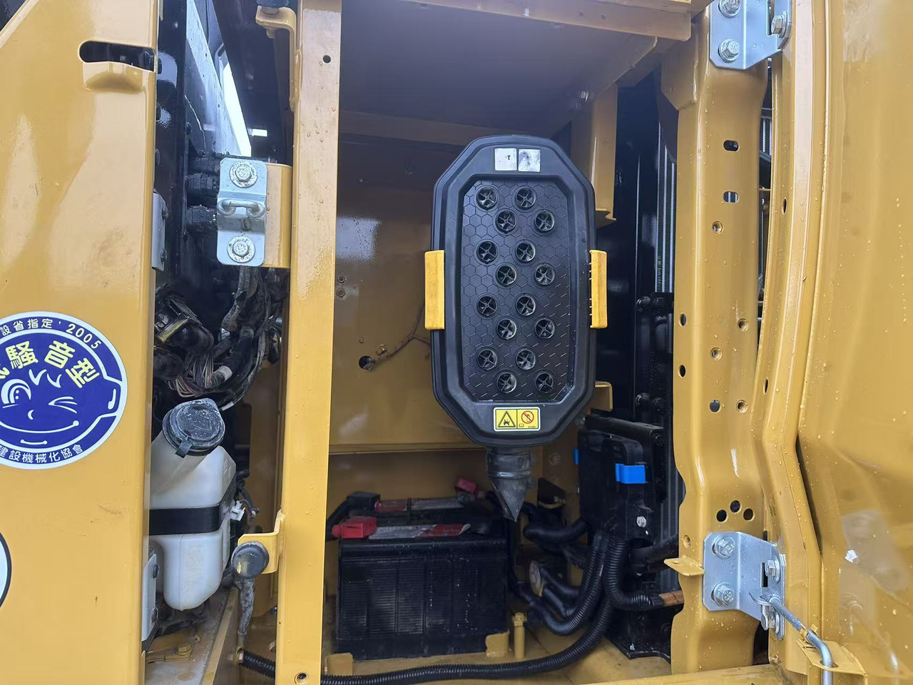 Bagger CATERPILLAR 320GC: das Bild 13