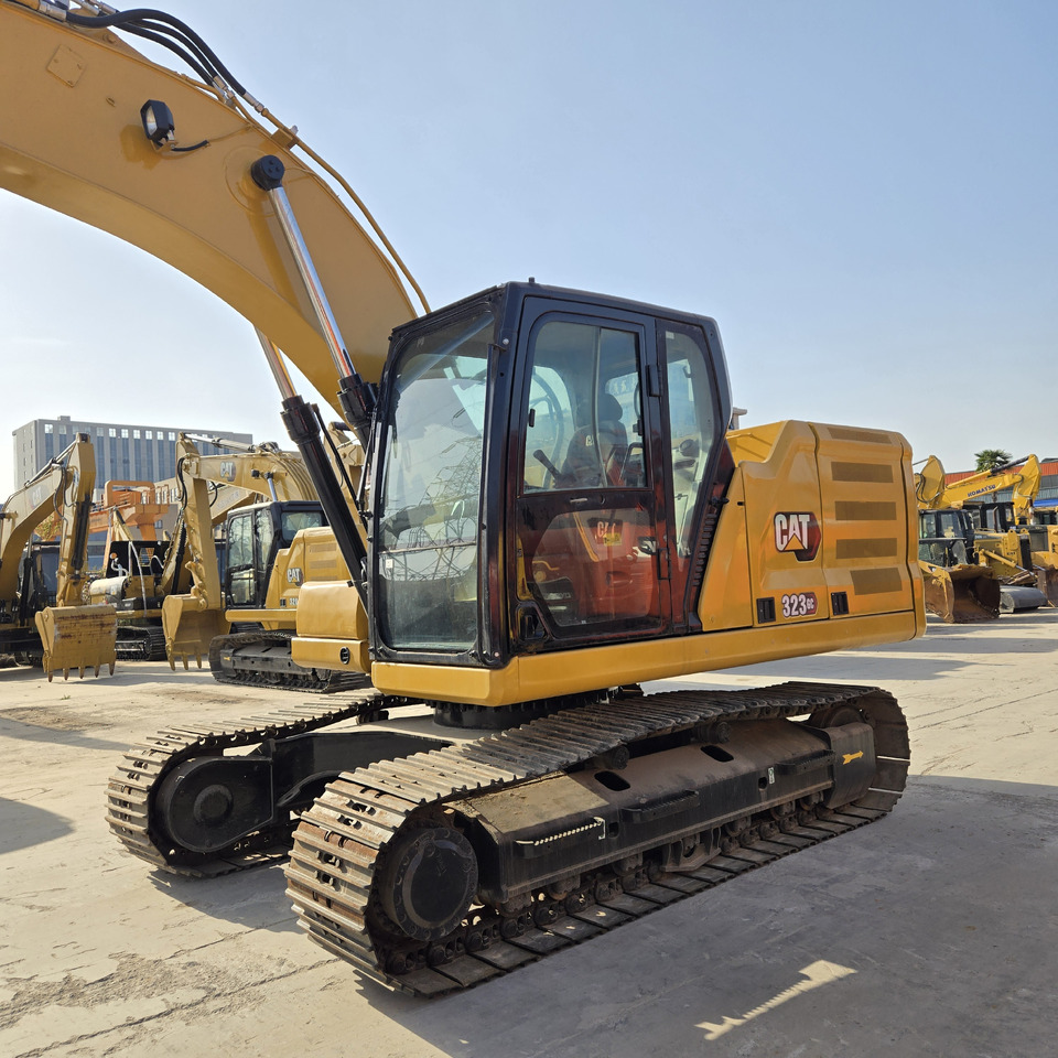 CATERPILLAR 323GC - Bagger: das Bild 5 CATERPILLAR 323GC - Bagger: das Bild 5