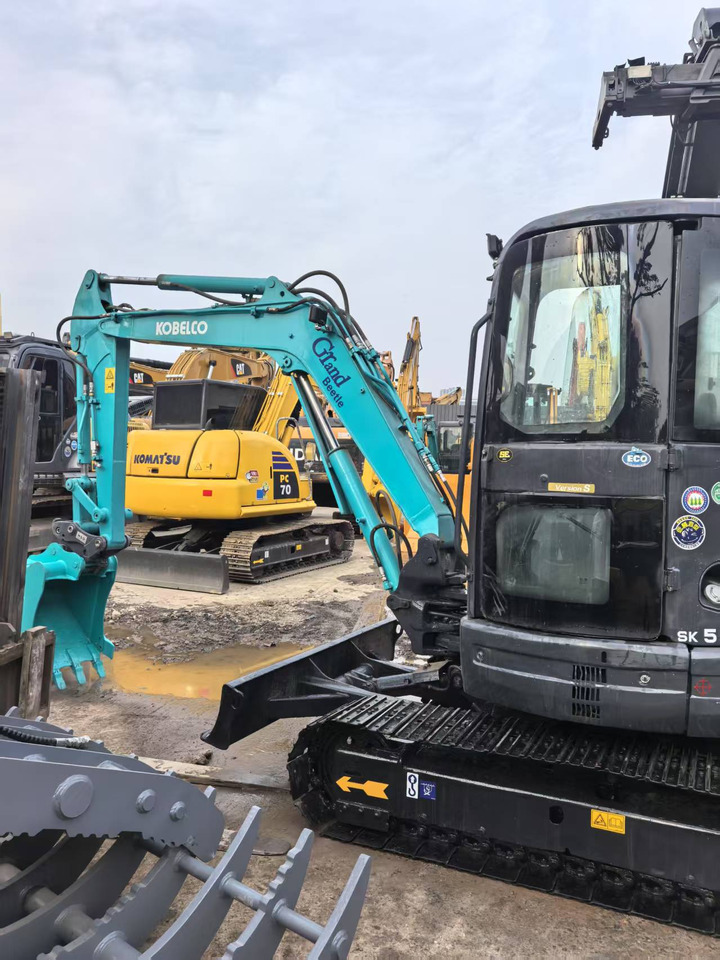 KOBELCO SK55 - Minibagger: das Bild 2 KOBELCO SK55 - Minibagger: das Bild 2