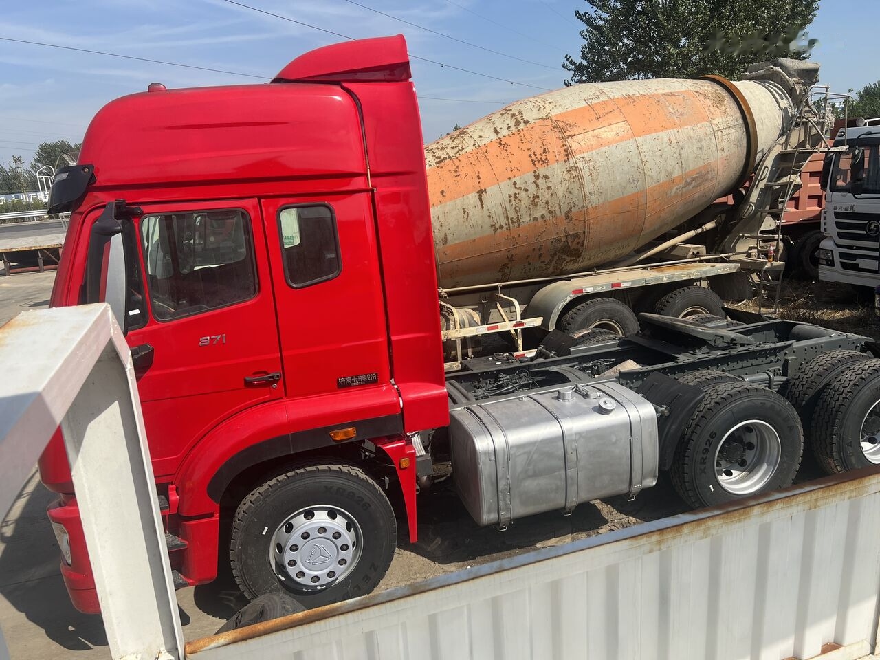 Howo 6X4 - Sattelzugmaschine: das Bild 2 Howo 6X4 - Sattelzugmaschine: das Bild 2
