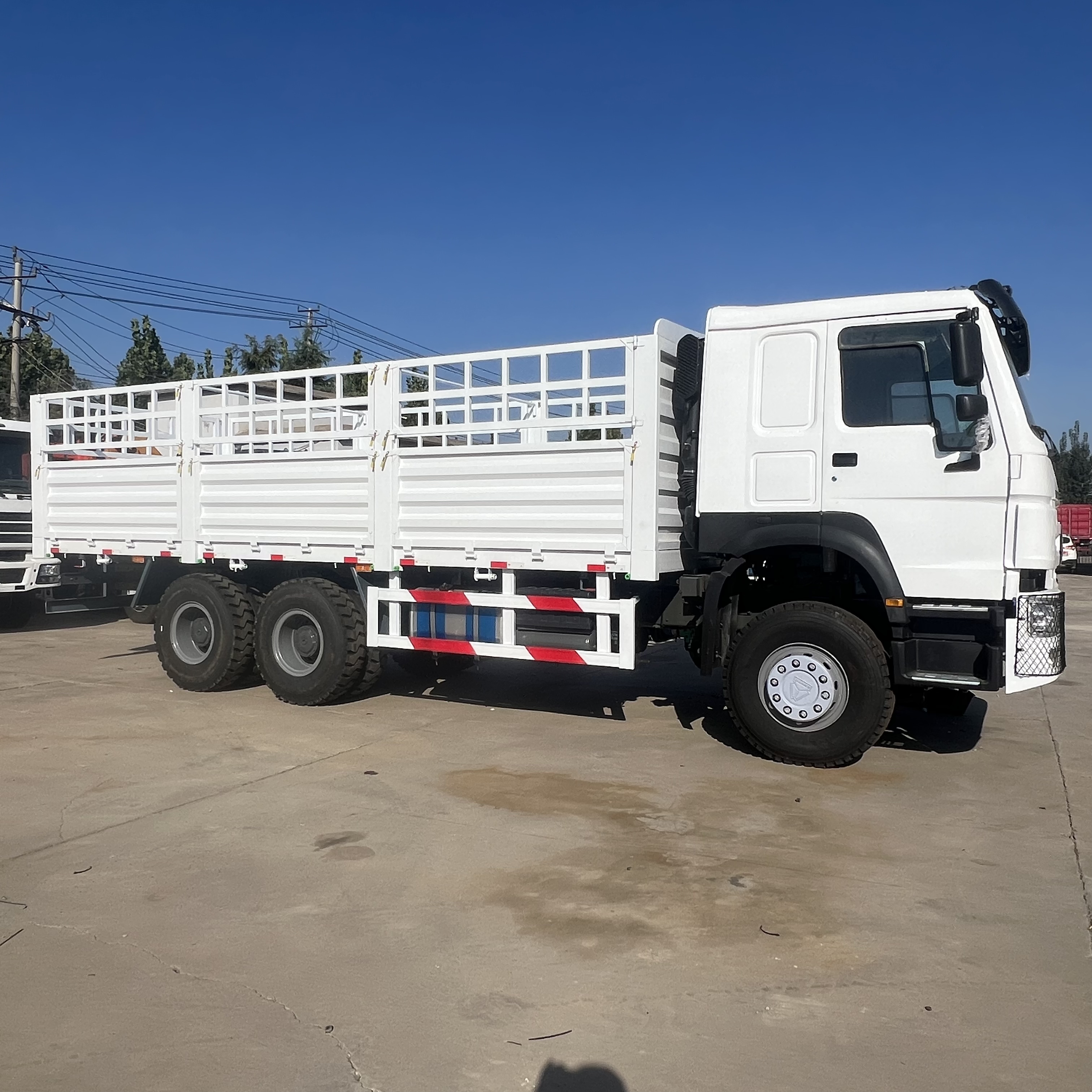 Pritsche LKW Sinotruk HOWO 371 6*4 Fence truck: das Bild 12