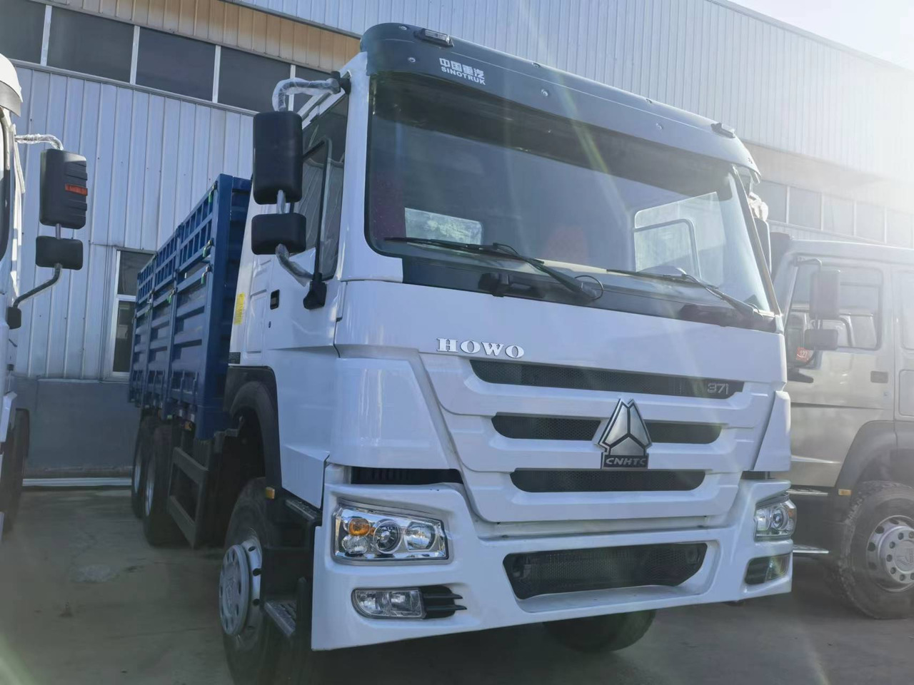 Sinotruk HOWO 371 6*4 Fence truck - Pritsche LKW: das Bild 1 Sinotruk HOWO 371 6*4 Fence truck - Pritsche LKW: das Bild 1