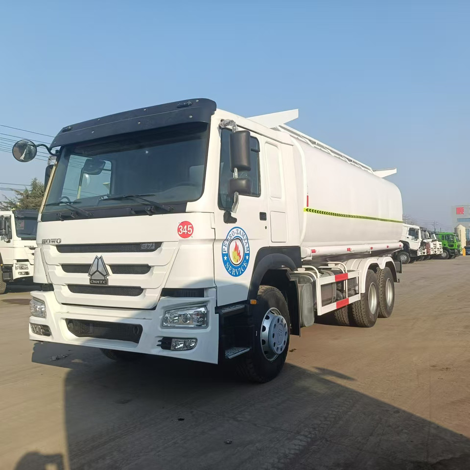 Sinotruk HOWO 371 Tank truck - Tankwagen: das Bild 5 Sinotruk HOWO 371 Tank truck - Tankwagen: das Bild 5