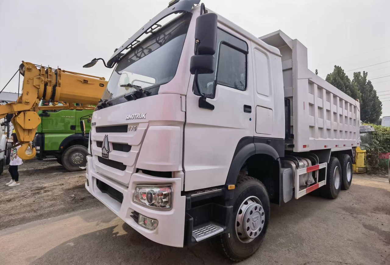 Kipper Sinotruk HOWO 375 6*4 Dump truck: das Bild 6
