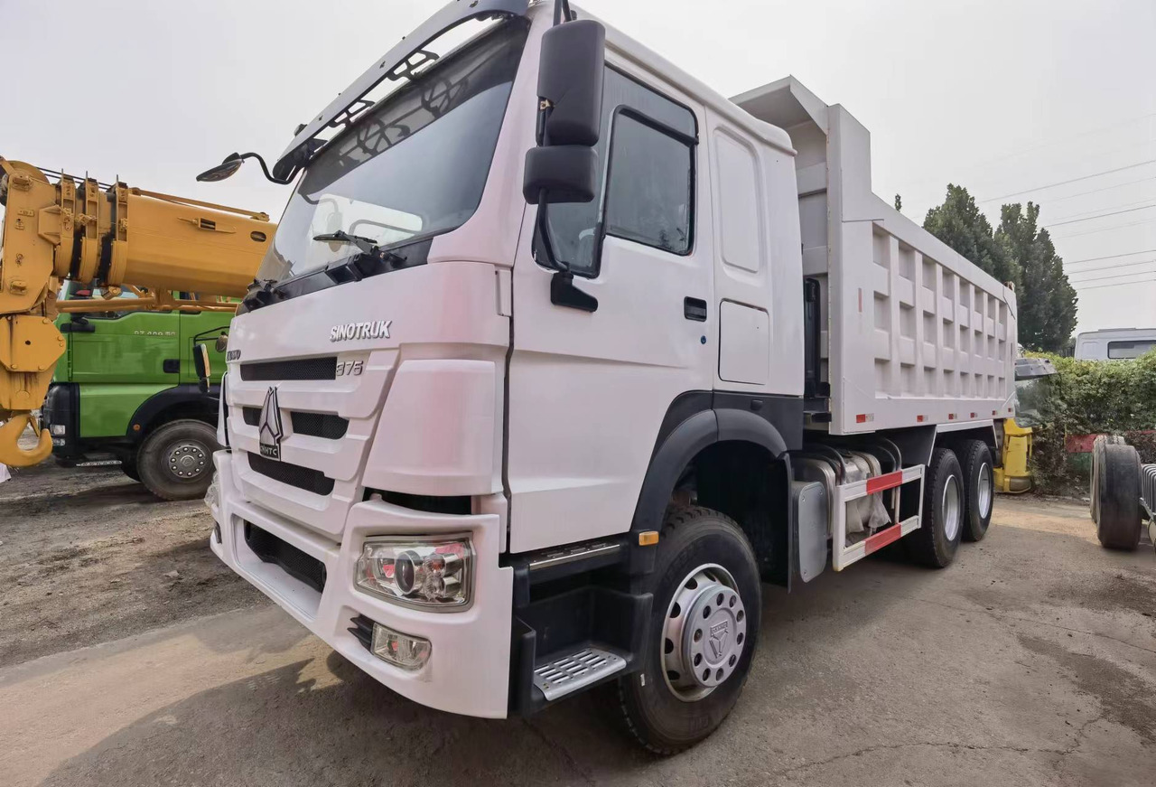 Sinotruk HOWO 375 6*4 Dump truck - Kipper: das Bild 5 Sinotruk HOWO 375 6*4 Dump truck - Kipper: das Bild 5