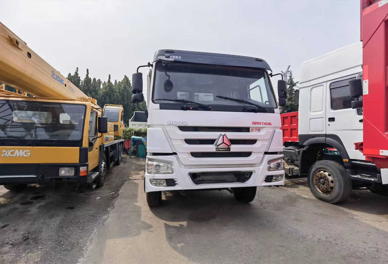 Sinotruk HOWO 375 6*4 Dump truck - Kipper: das Bild 3 Sinotruk HOWO 375 6*4 Dump truck - Kipper: das Bild 3