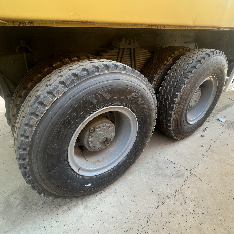 Kipper Sinotruk HOWO 8*4 Dump truck: das Bild 12