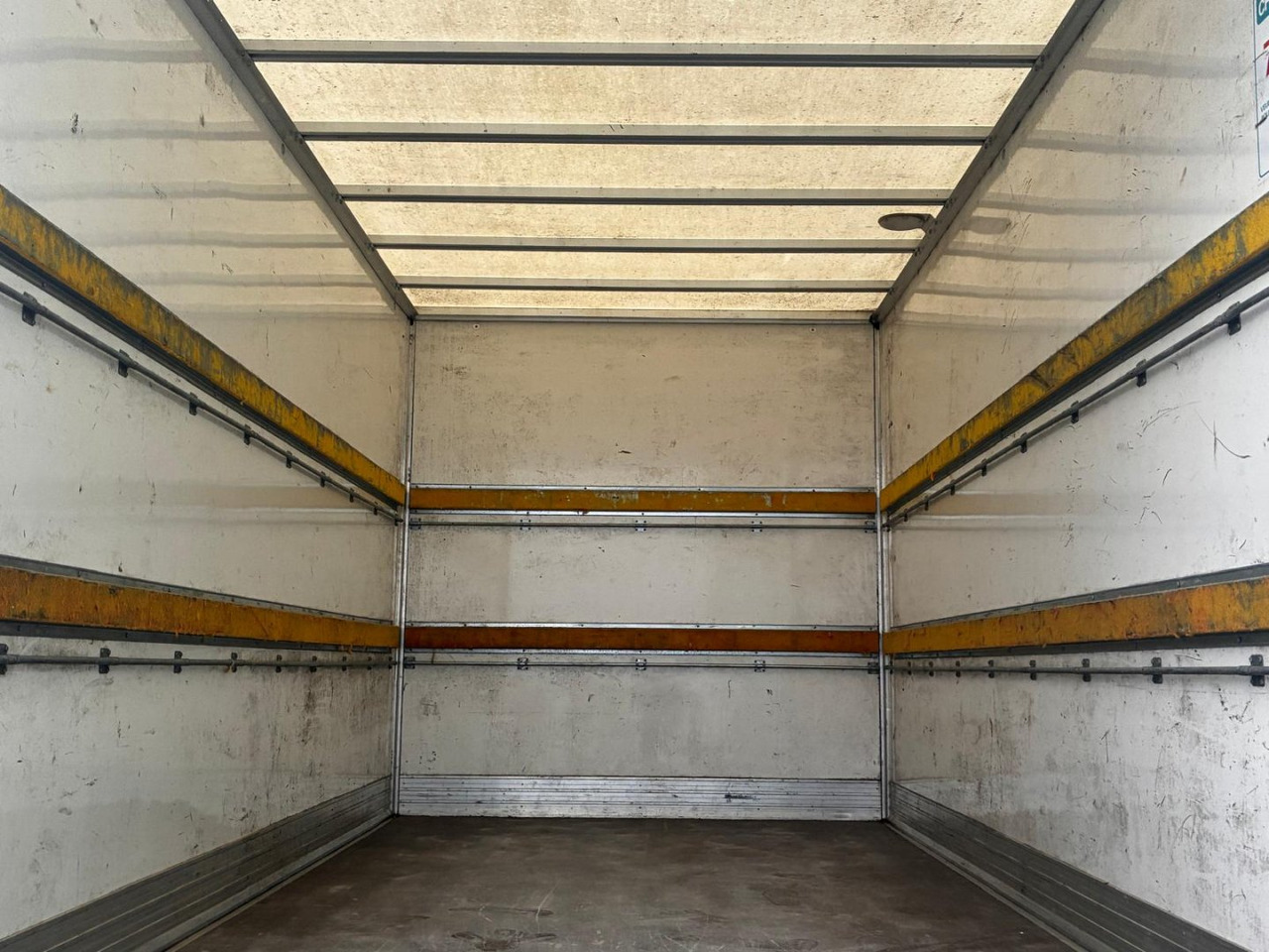 Caja cerrada IVECO 35C16 20m3 con puertas traseras - Leasing Caja cerrada IVECO 35C16 20m3 con puertas traseras: das Bild 6