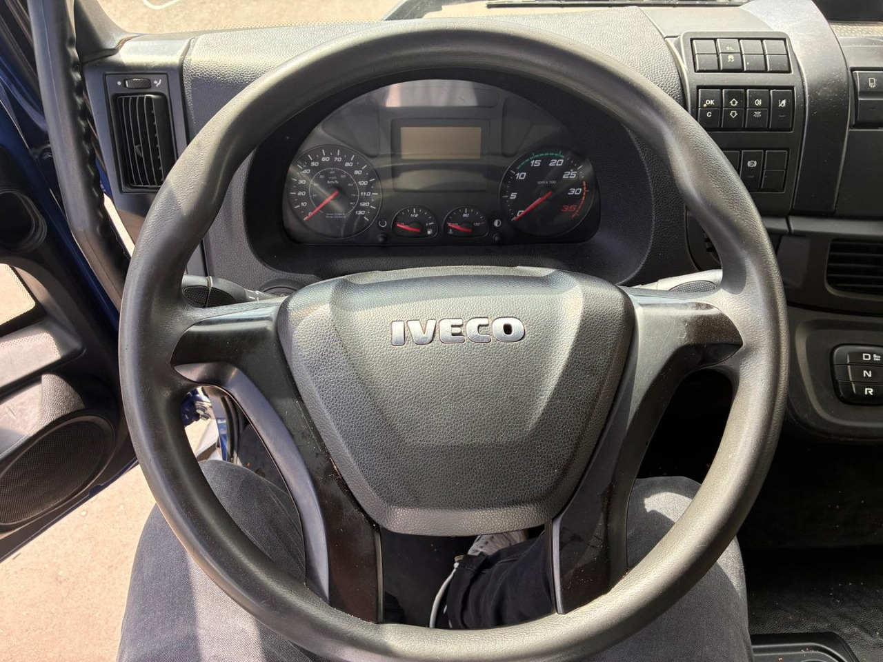 Koffer LKW Caja cerrada IVECO Eurocargo ML 160 E25: das Bild 8 Koffer LKW Caja cerrada IVECO Eurocargo ML 160 E25: das Bild 8