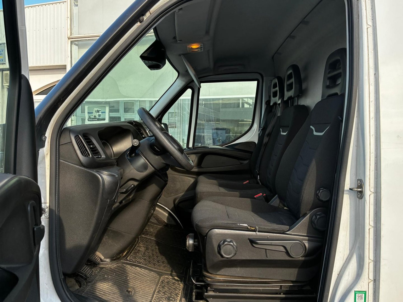 Kastenwagen Furgón IVECO 35S14 V 16m3: das Bild 9