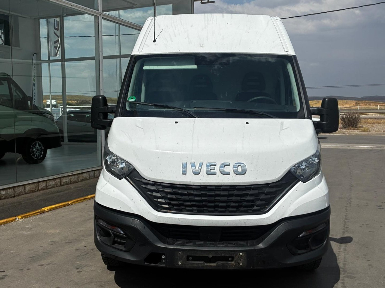 Furgón IVECO 35S14 V 16m3 - Kastenwagen: das Bild 2 Furgón IVECO 35S14 V 16m3 - Kastenwagen: das Bild 2