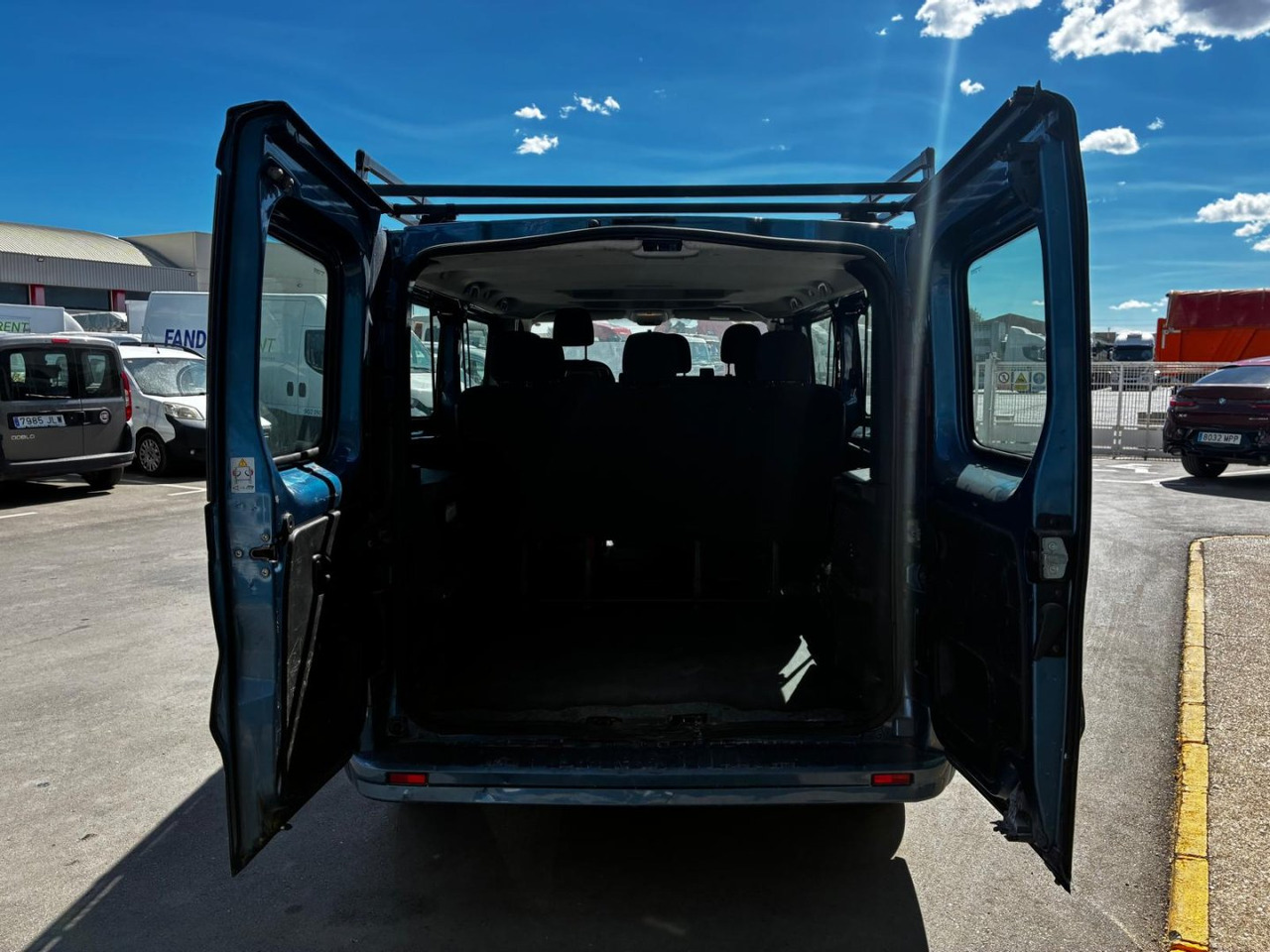 Furgón Opel Vivaro 9 Plazas - Kastenwagen: das Bild 5 Furgón Opel Vivaro 9 Plazas - Kastenwagen: das Bild 5