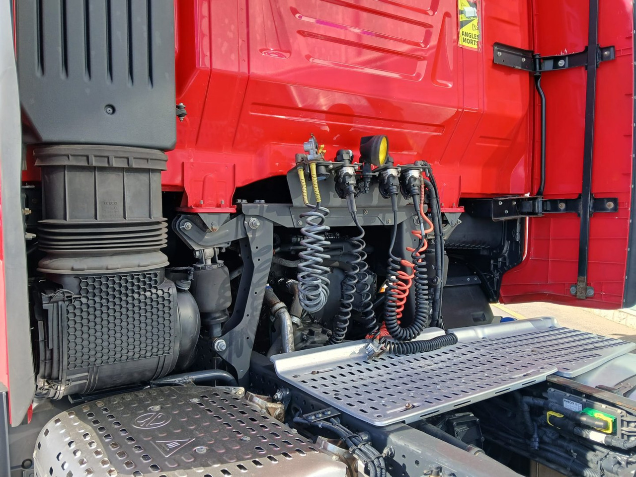 Cabeza Tractora IVECO 460 AUTOMATICO CON INTARDER - Sattelzugmaschine: das Bild 5 Cabeza Tractora IVECO 460 AUTOMATICO CON INTARDER - Sattelzugmaschine: das Bild 5