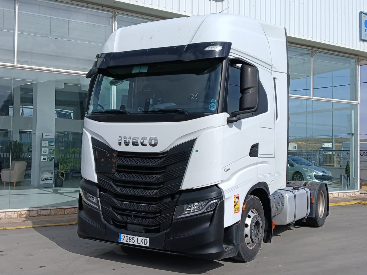 Cabeza Tractora IVECO 460 AUTOMATICO INTARDER ADR - Sattelzugmaschine: das Bild 1 Cabeza Tractora IVECO 460 AUTOMATICO INTARDER ADR - Sattelzugmaschine: das Bild 1