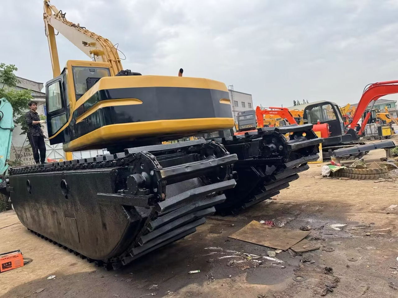 Amphibische Bagger CAT 320 BL dredger 320 CL dredge: das Bild 1