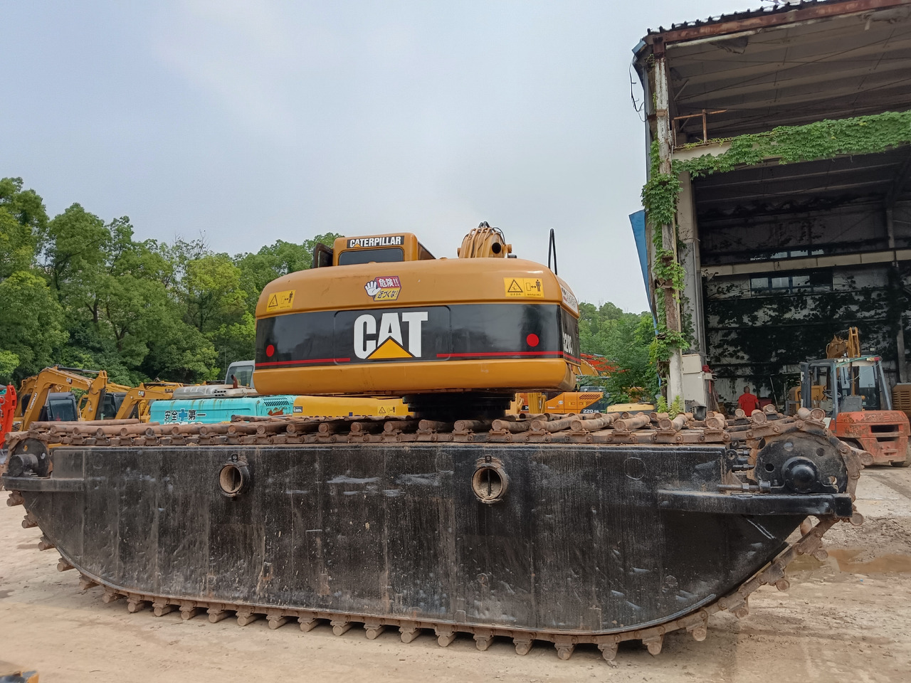 CATERPILLAR 320CL DREDGER 320BL Customizable - Amphibische Bagger: das Bild 3 CATERPILLAR 320CL DREDGER 320BL Customizable - Amphibische Bagger: das Bild 3