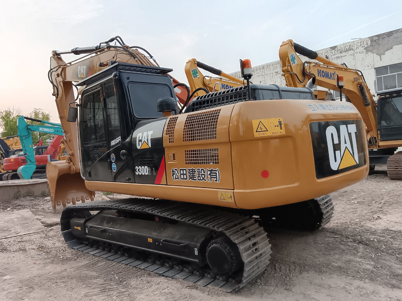 CATERPILLAR 330D2 L CAT 330GC - Kettenbagger: das Bild 1 CATERPILLAR 330D2 L CAT 330GC - Kettenbagger: das Bild 1