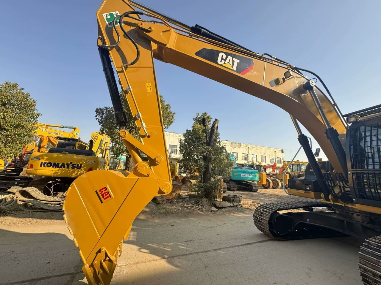 CATERPILLAR 330D2L CAT 330D 2 L - Kettenbagger: das Bild 2 CATERPILLAR 330D2L CAT 330D 2 L - Kettenbagger: das Bild 2