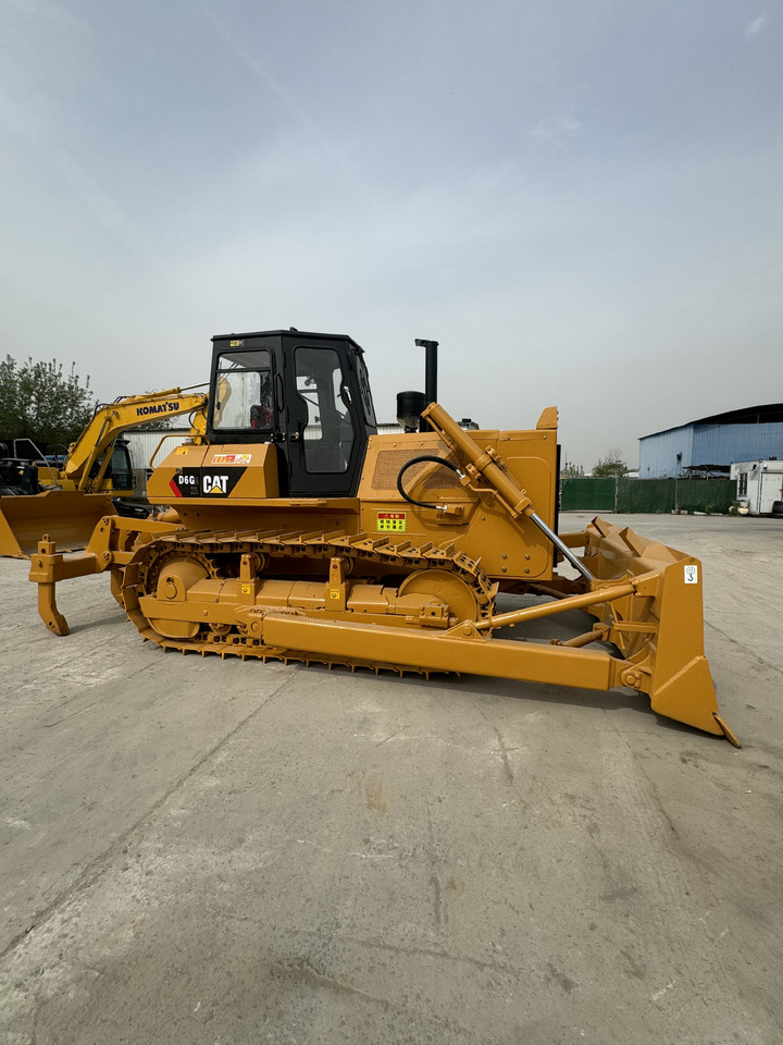 CATERPILLAR D6G CAT - Bulldozer: das Bild 4 CATERPILLAR D6G CAT - Bulldozer: das Bild 4