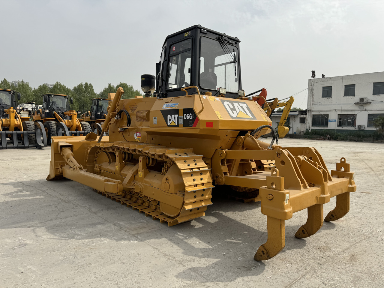 CATERPILLAR D6G CAT - Bulldozer: das Bild 1 CATERPILLAR D6G CAT - Bulldozer: das Bild 1