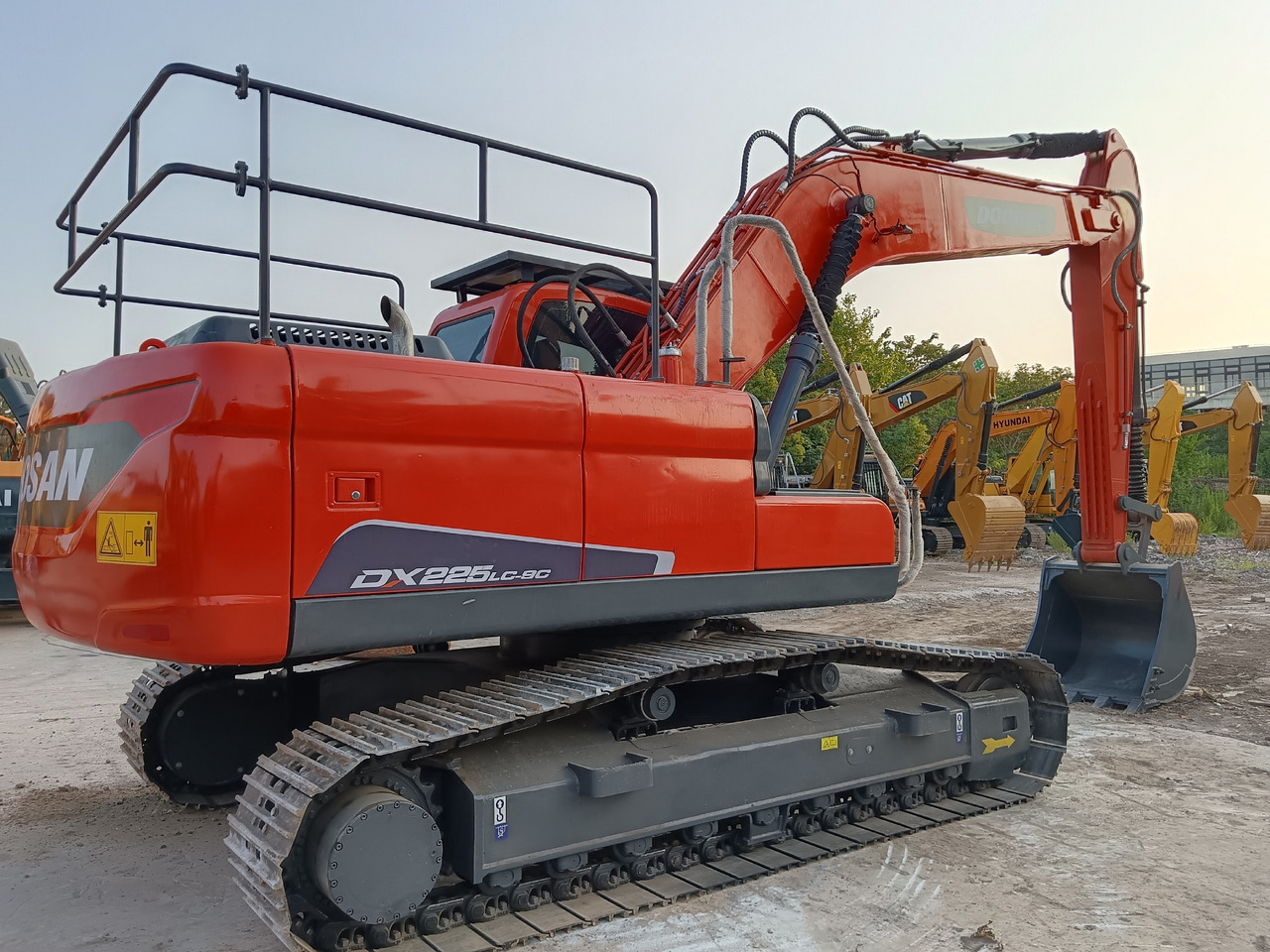 DOOSAN DX225LC-9C - Kettenbagger: das Bild 1 DOOSAN DX225LC-9C - Kettenbagger: das Bild 1
