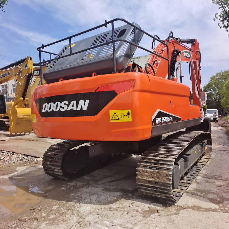 DOOSAN DX225LCA DX225LC-9C DX300 DX340 - Kettenbagger: das Bild 1 DOOSAN DX225LCA DX225LC-9C DX300 DX340 - Kettenbagger: das Bild 1
