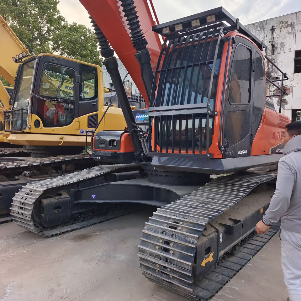 DOOSAN DX300 LC - 9C DX 300 LCA - Kettenbagger: das Bild 1 DOOSAN DX300 LC - 9C DX 300 LCA - Kettenbagger: das Bild 1