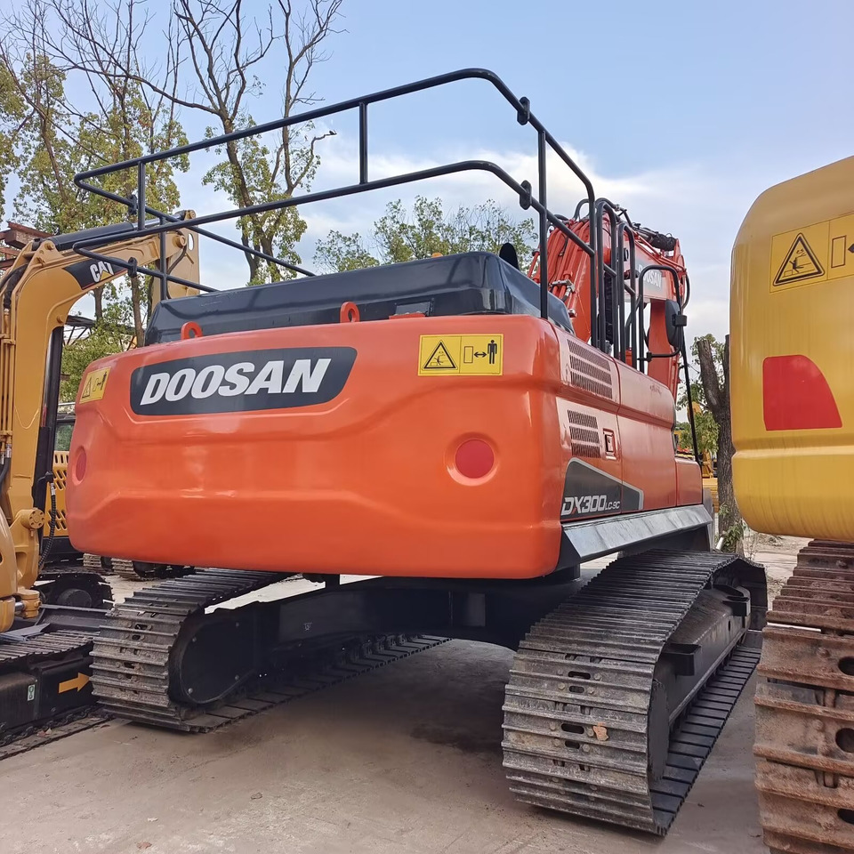 DOOSAN DX300 LC - 9C DX 300 LCA - Kettenbagger: das Bild 3 DOOSAN DX300 LC - 9C DX 300 LCA - Kettenbagger: das Bild 3