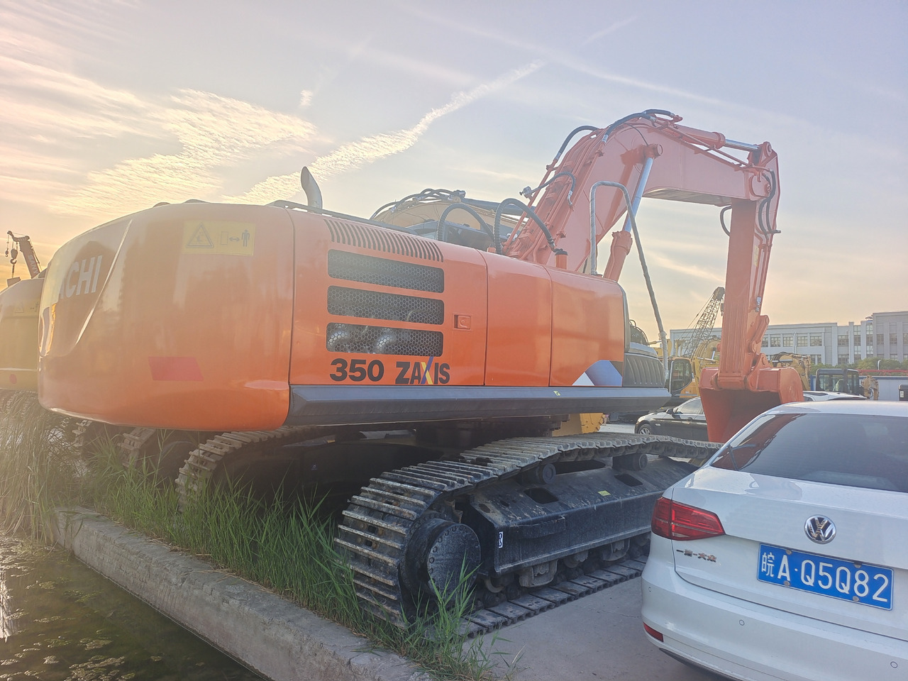HITACHI ZX350H-5G - Kettenbagger: das Bild 1 HITACHI ZX350H-5G - Kettenbagger: das Bild 1