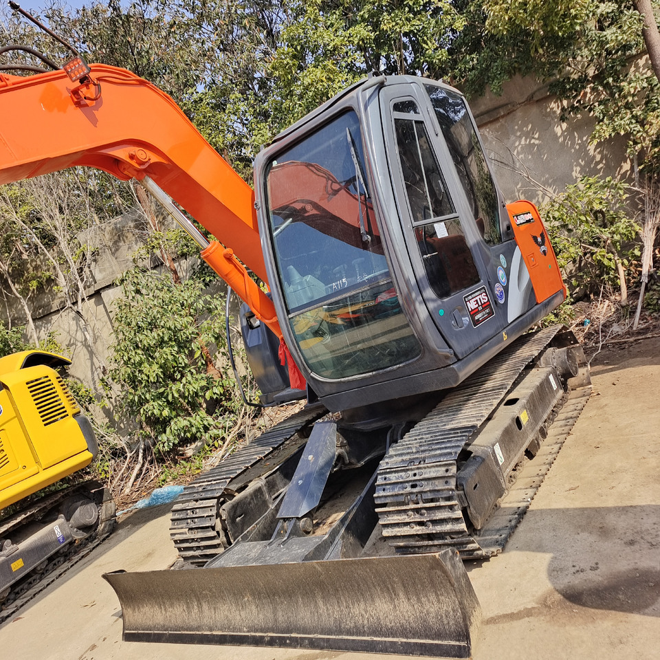 HITACHI ZX70 - Minibagger: das Bild 3 HITACHI ZX70 - Minibagger: das Bild 3